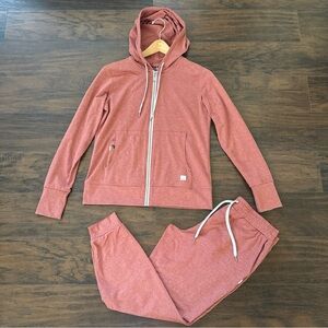 SOLD Vuori Dreamknit Performance Women’s Zip Up Hoodie & Jogger Set In Size S